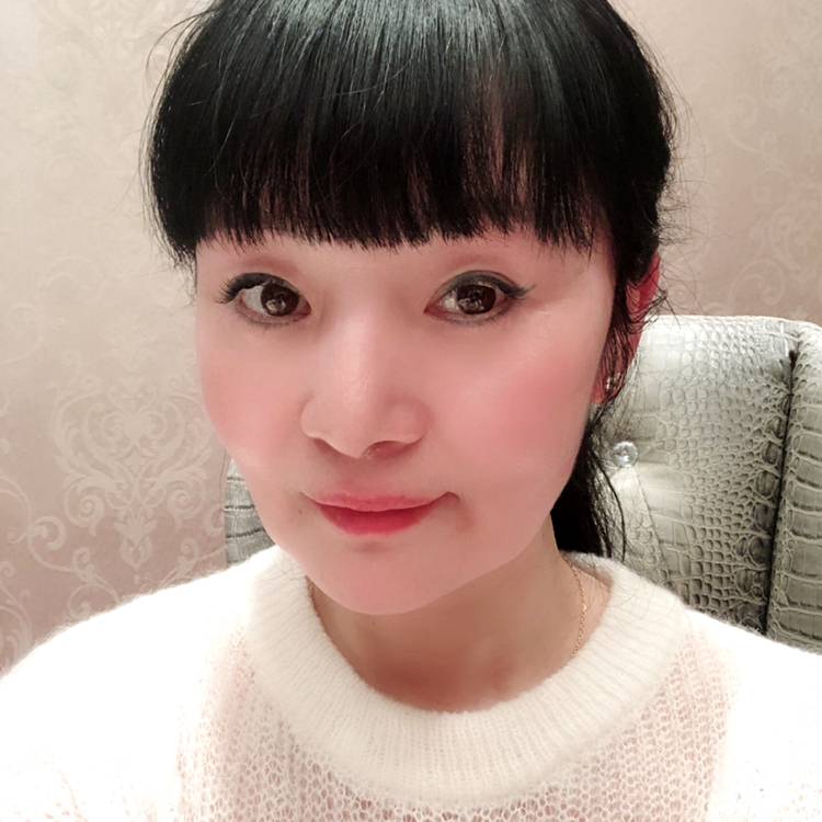 美美爱哈里的照片
