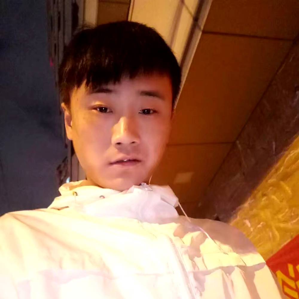 兮颜蹙眉英俊的照片