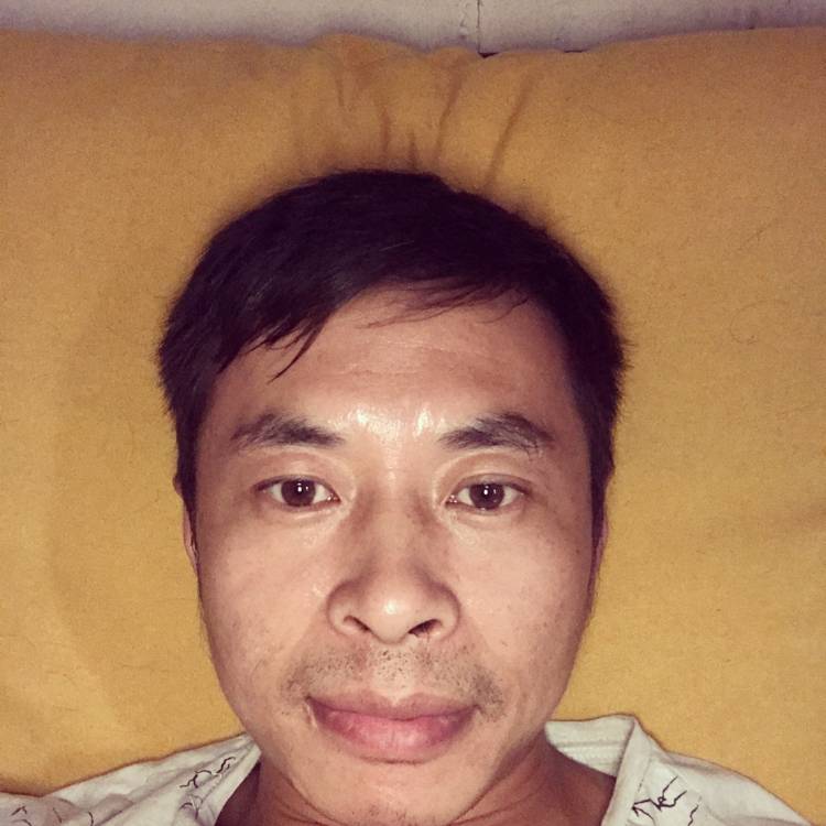 水杯迎纯情的照片