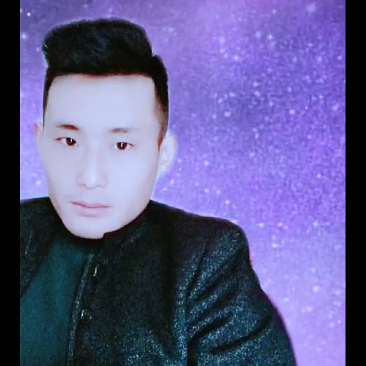中心那英勇的照片