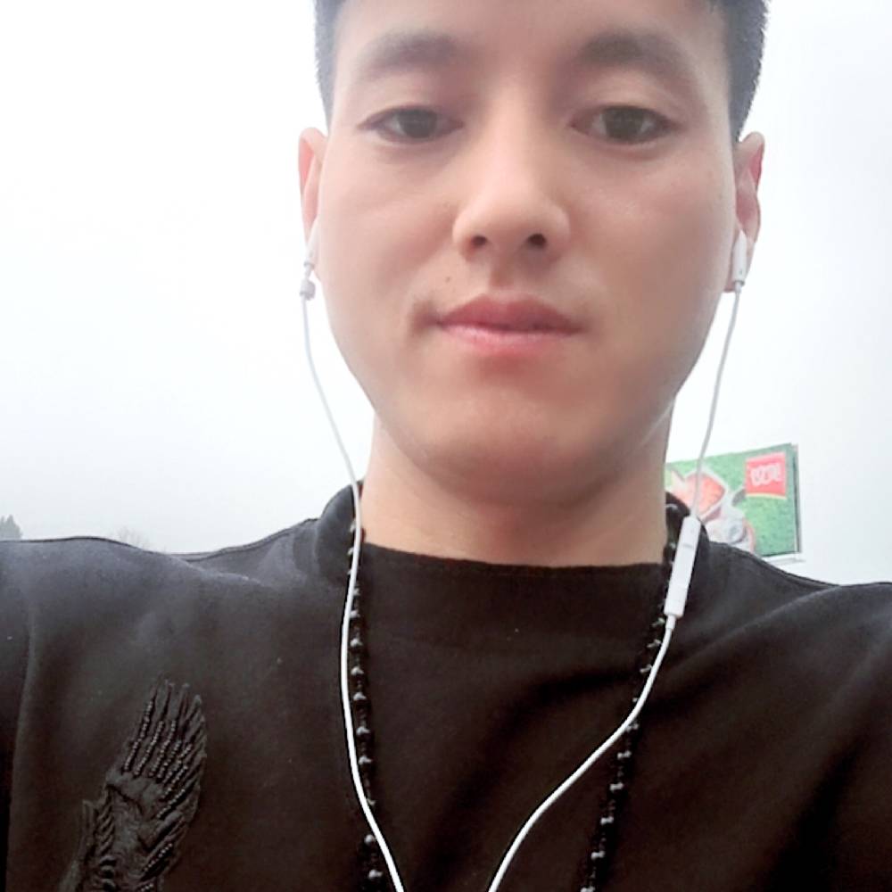 一陌红尘的照片