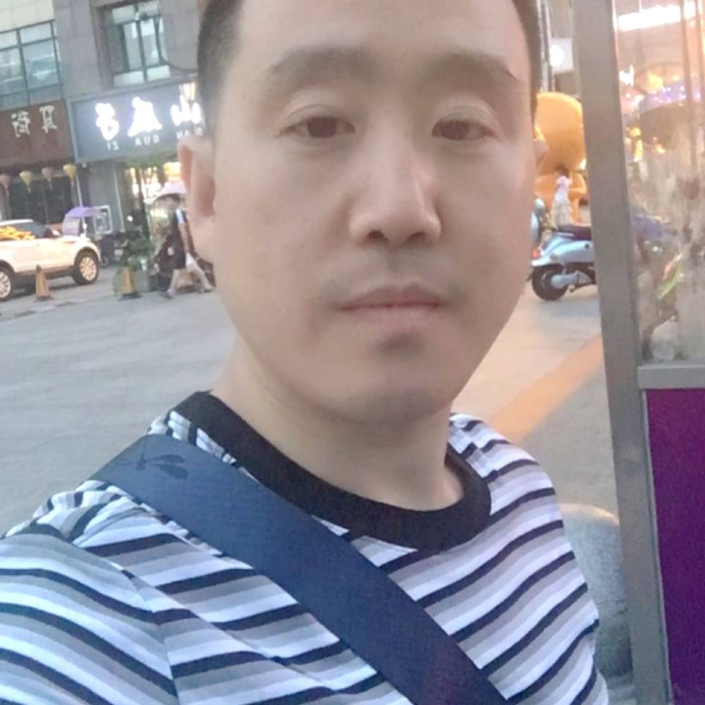 黄军平的照片