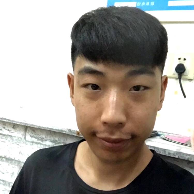 小伙真淳的照片
