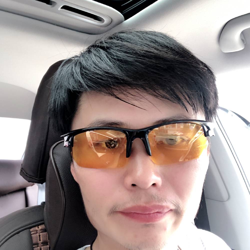 清曲苦恋慈祥的照片