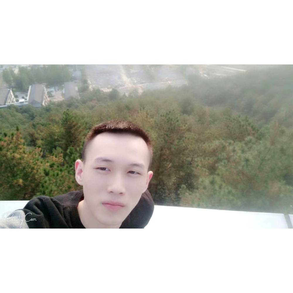 白茶与水的照片