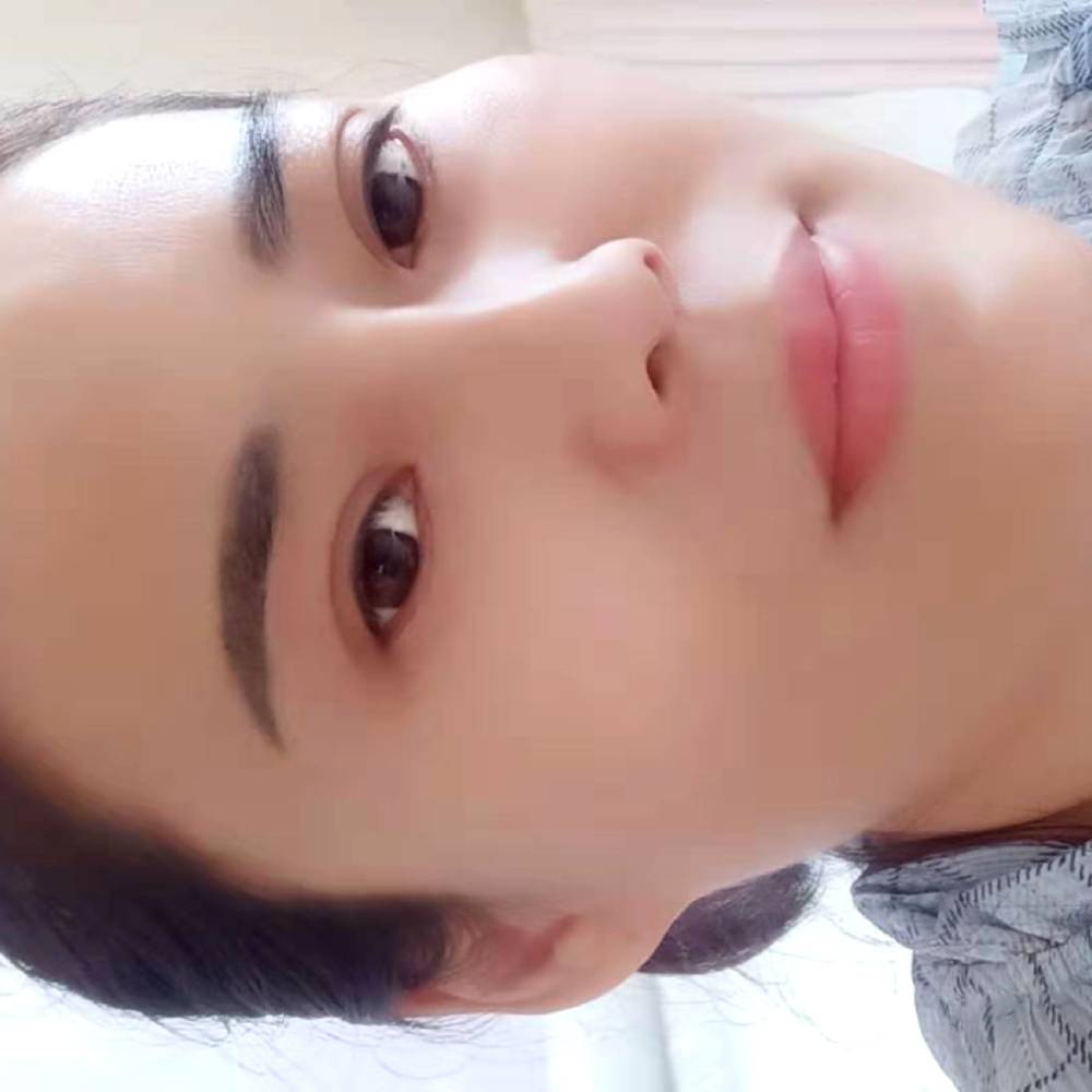 琉璃怡然的照片
