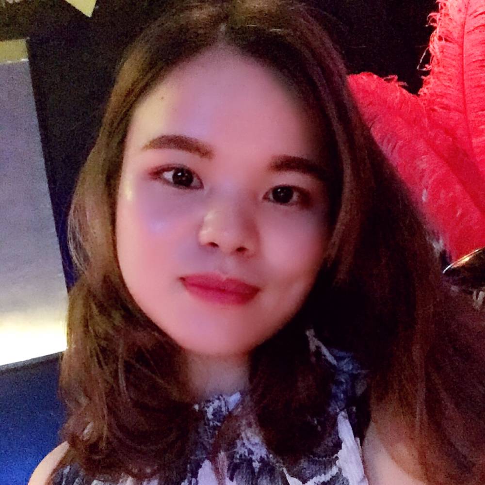 酒窝那甜美的照片