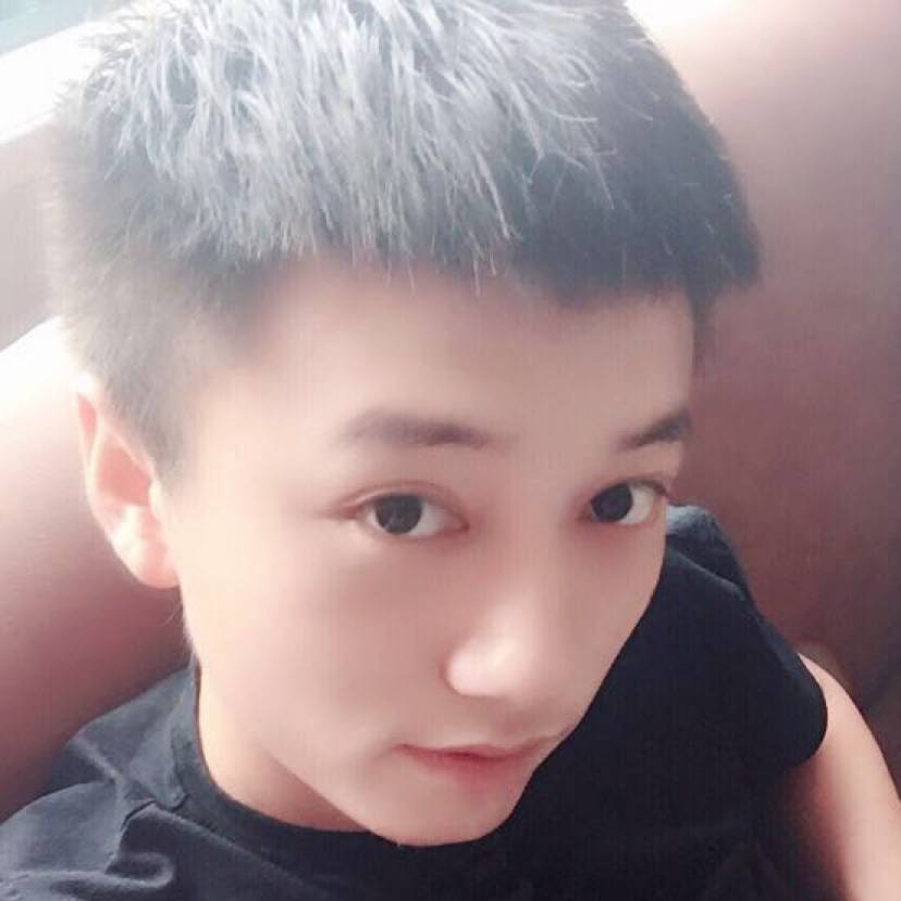 温文淡雅的仔仔的照片