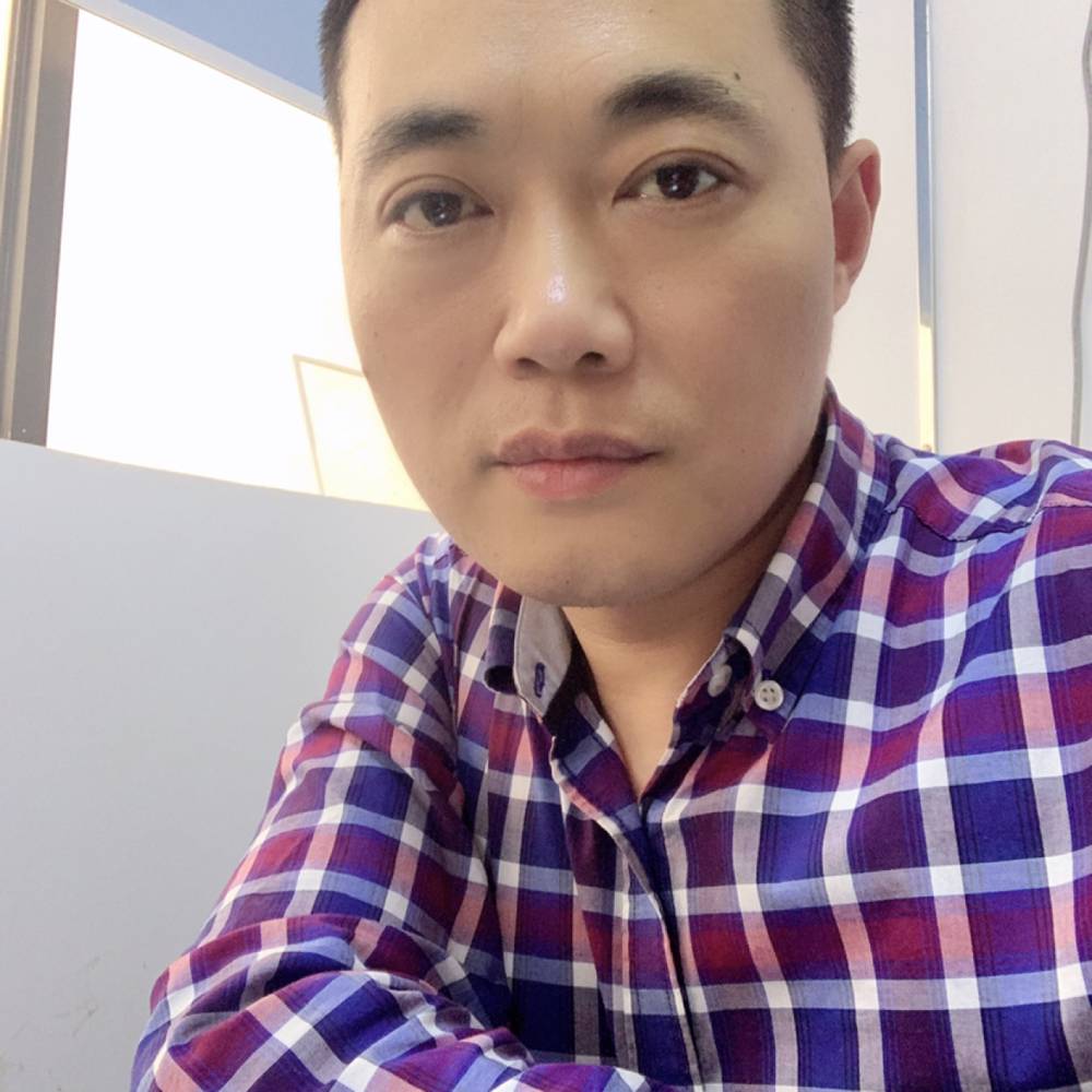 白羊蹙眉魁梧的照片