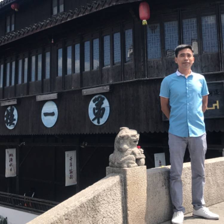 空中的鹰1的照片