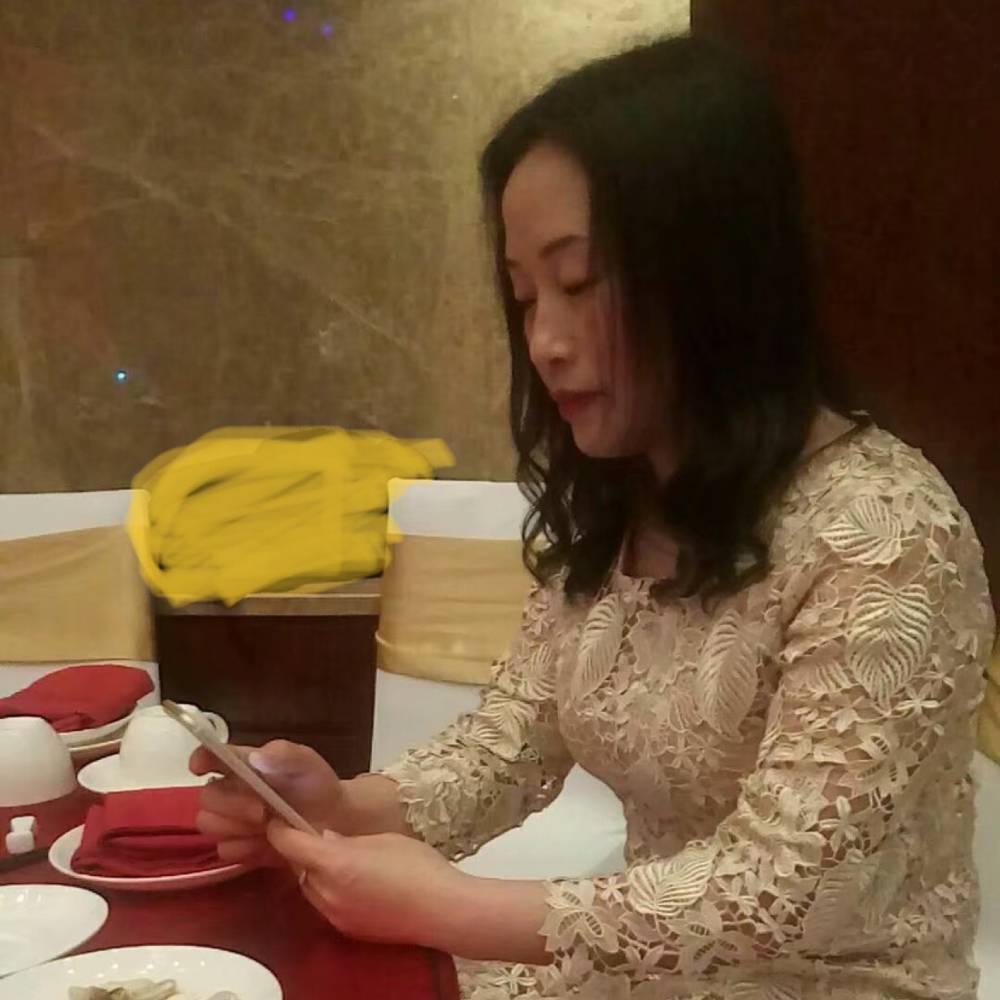 爱是倾斜的伞的照片