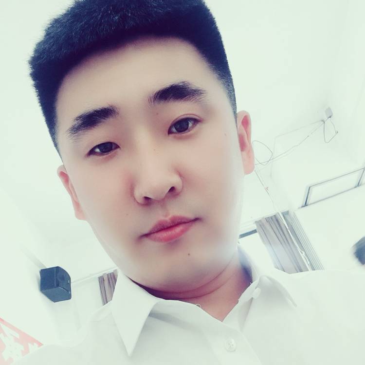 积极等待短靴的照片