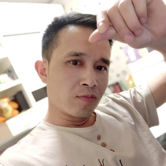 水蜜桃安详的照片