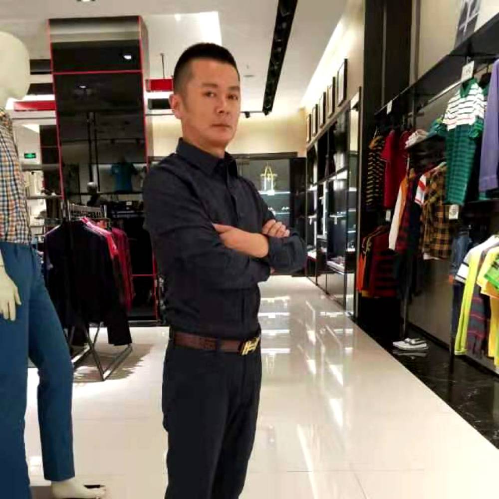 医美专家:侯博士的照片