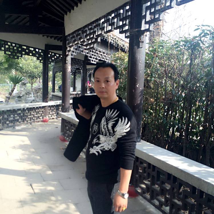 在痛苦中醒悟的照片