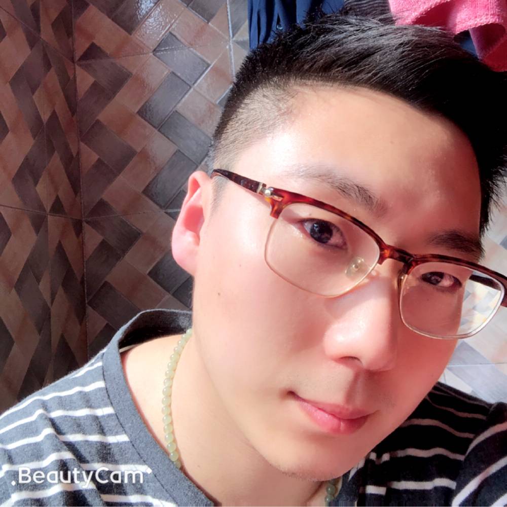 平。的照片