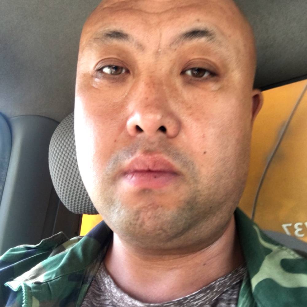 曲鹏的照片