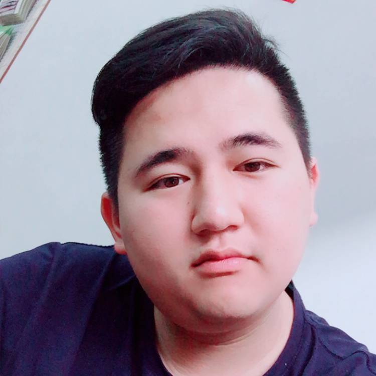 高跟鞋浅吻慈祥的照片