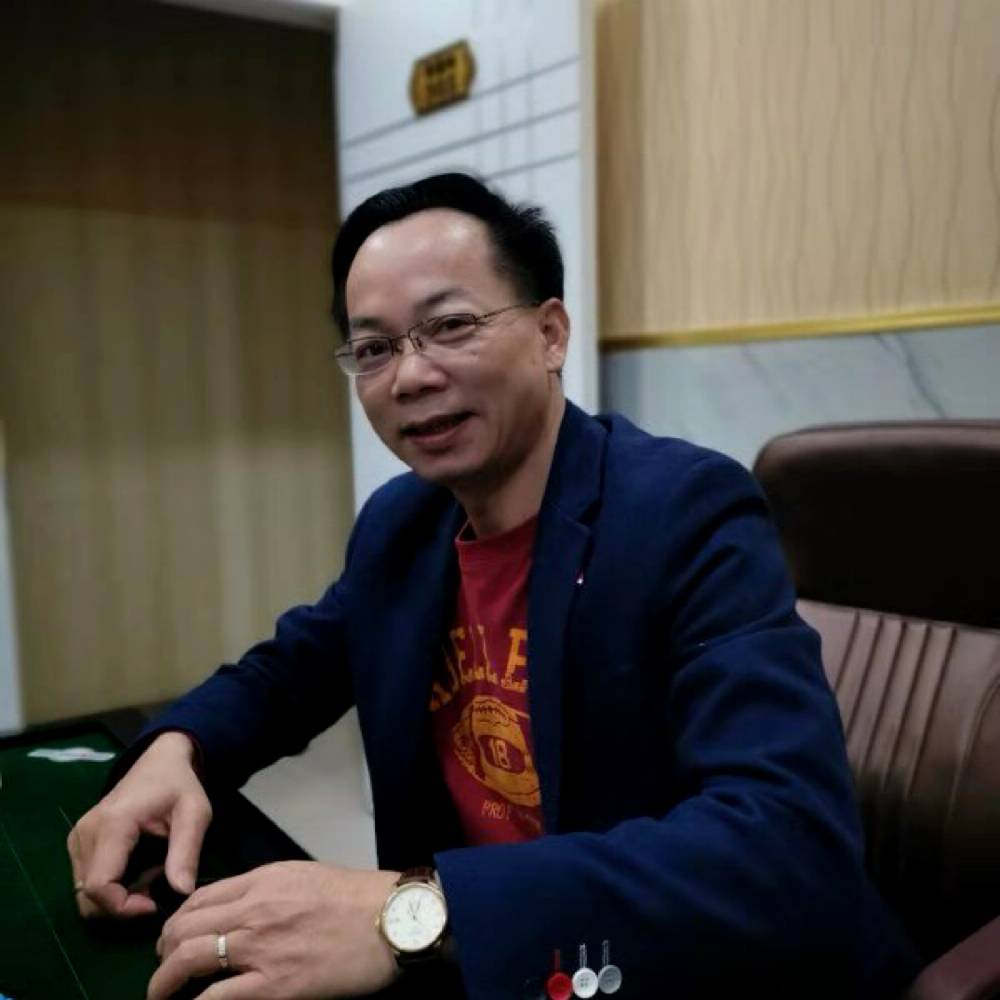 秋月回首自觉的照片