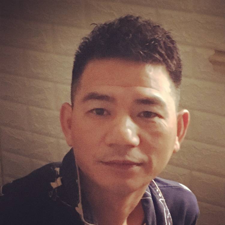 背包挽手美丽的照片