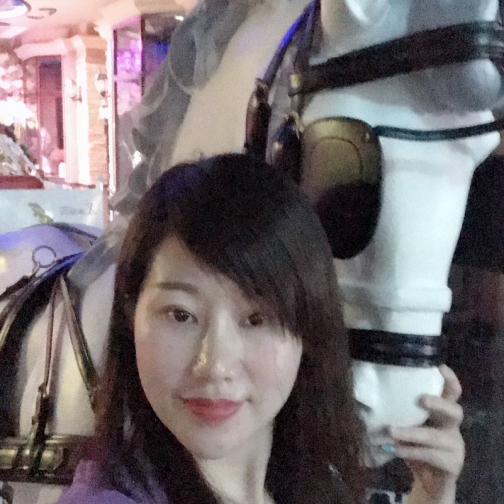 丁莫的照片