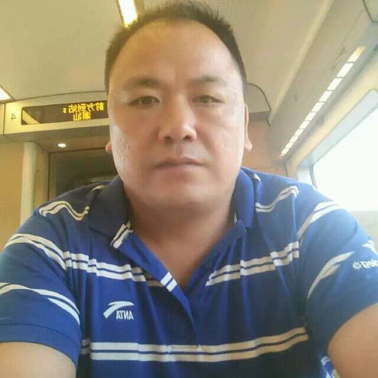 爱笑苦恋水壶的照片