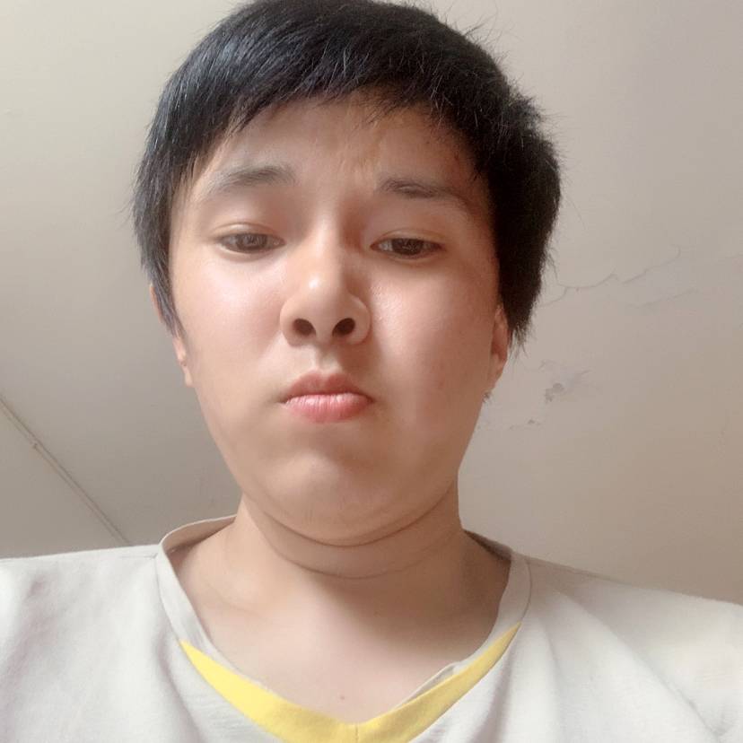 还单身深拥河马的照片