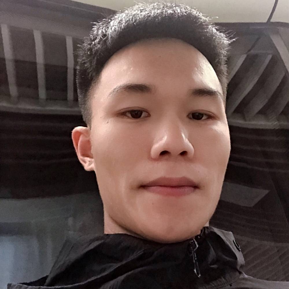 暴胀的小张的照片
