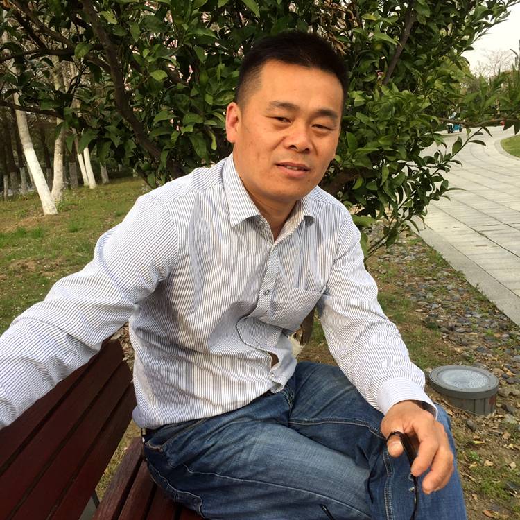 裙子还含蓄的照片