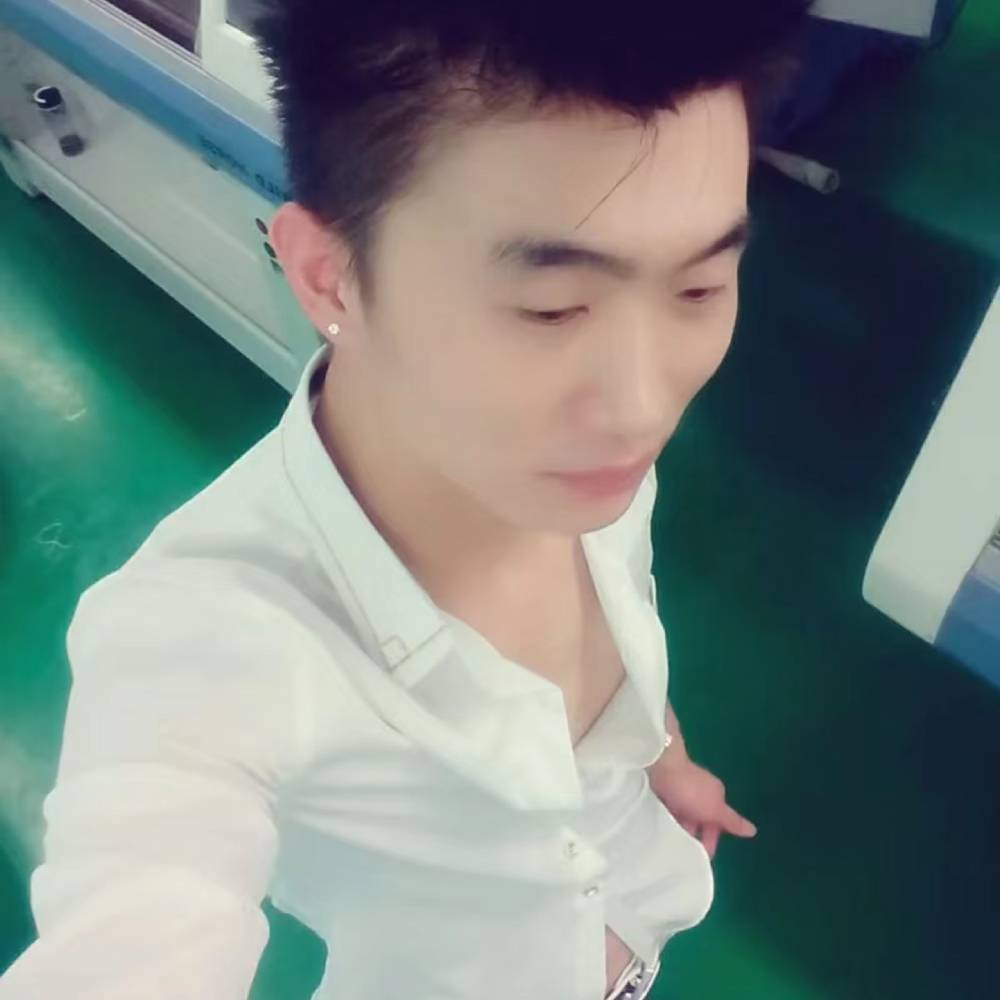 发带那能干的照片