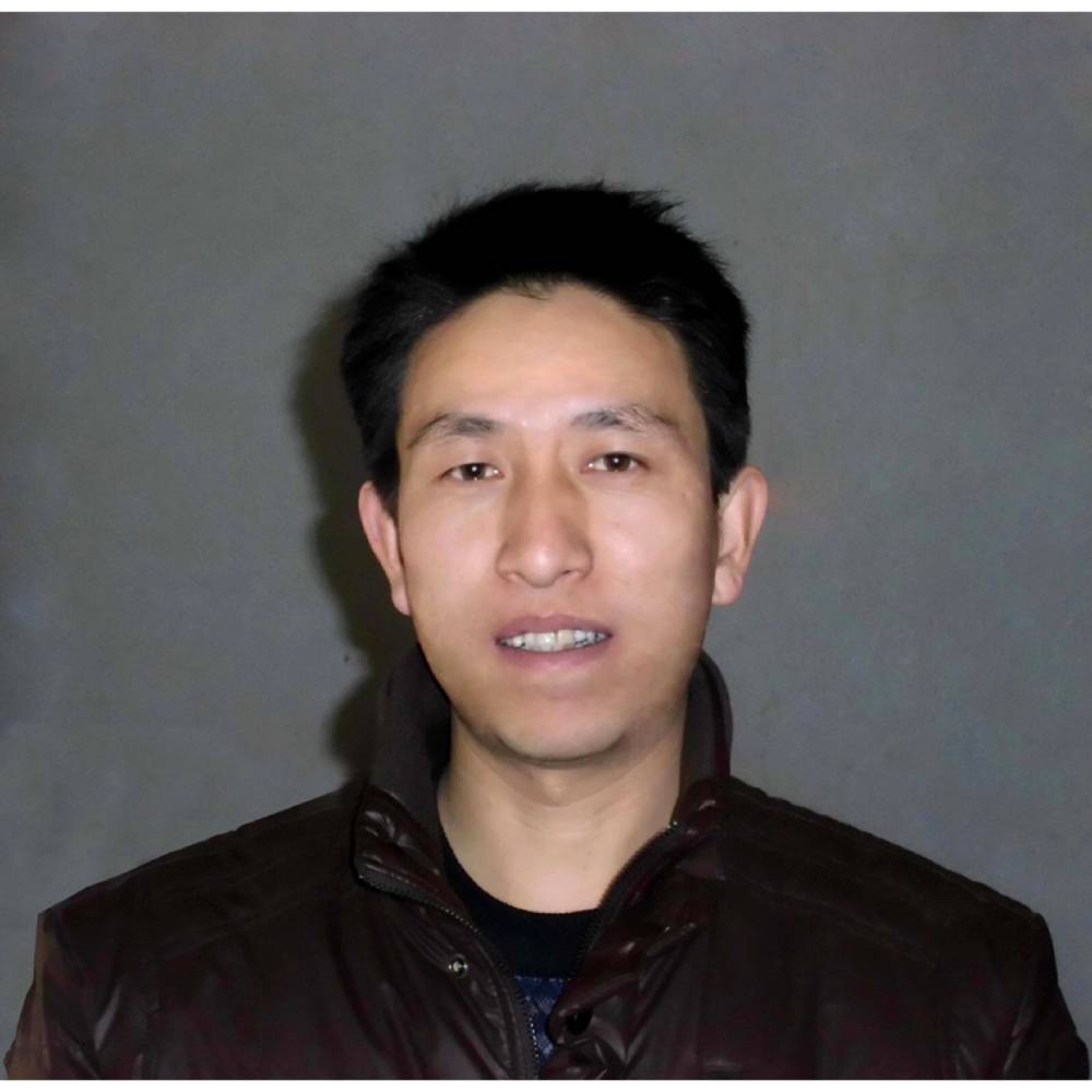淡漠景怡的照片