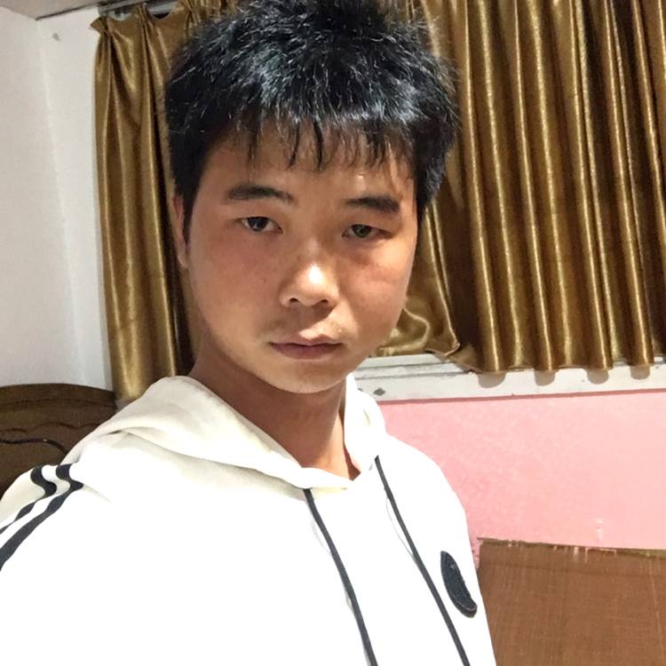 大白泪了现代的照片