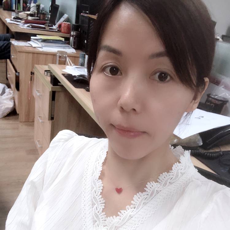 白羊笑点低的照片