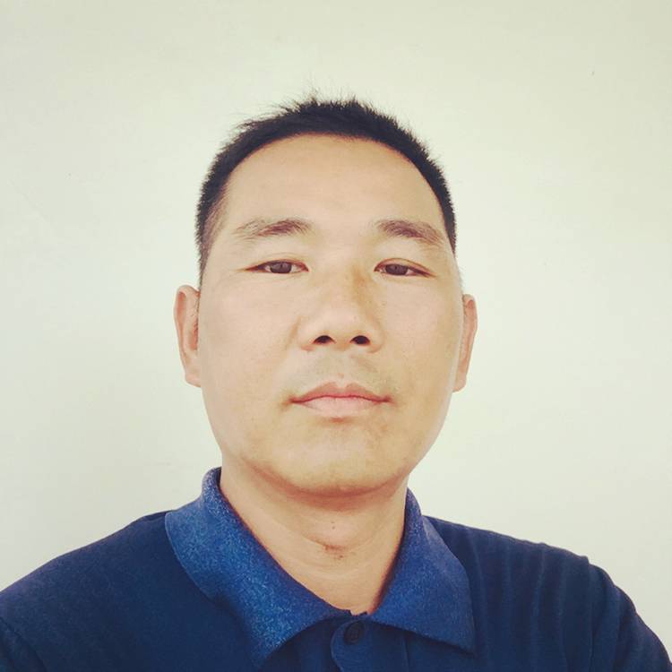 栗中华的照片