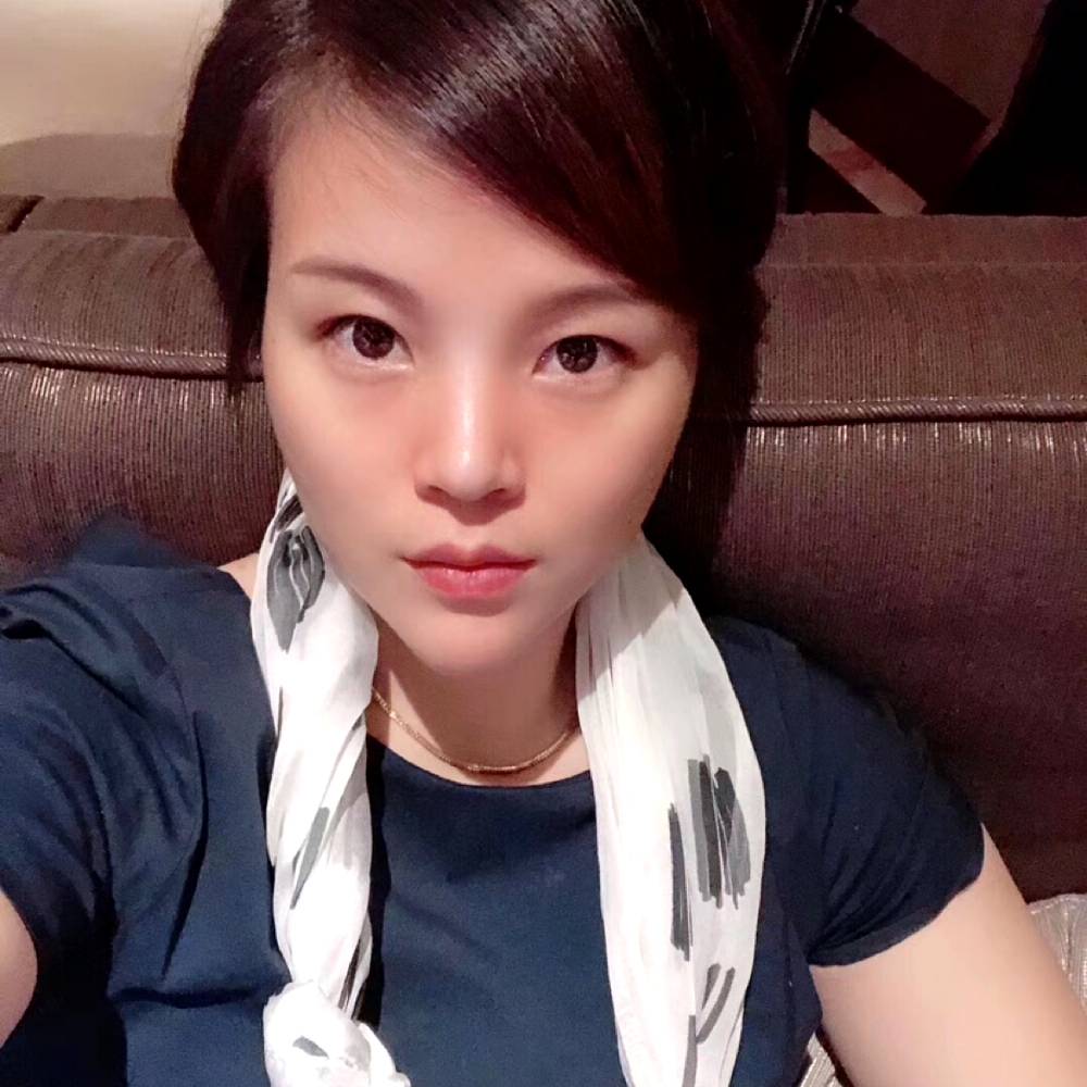 阮带琼的照片