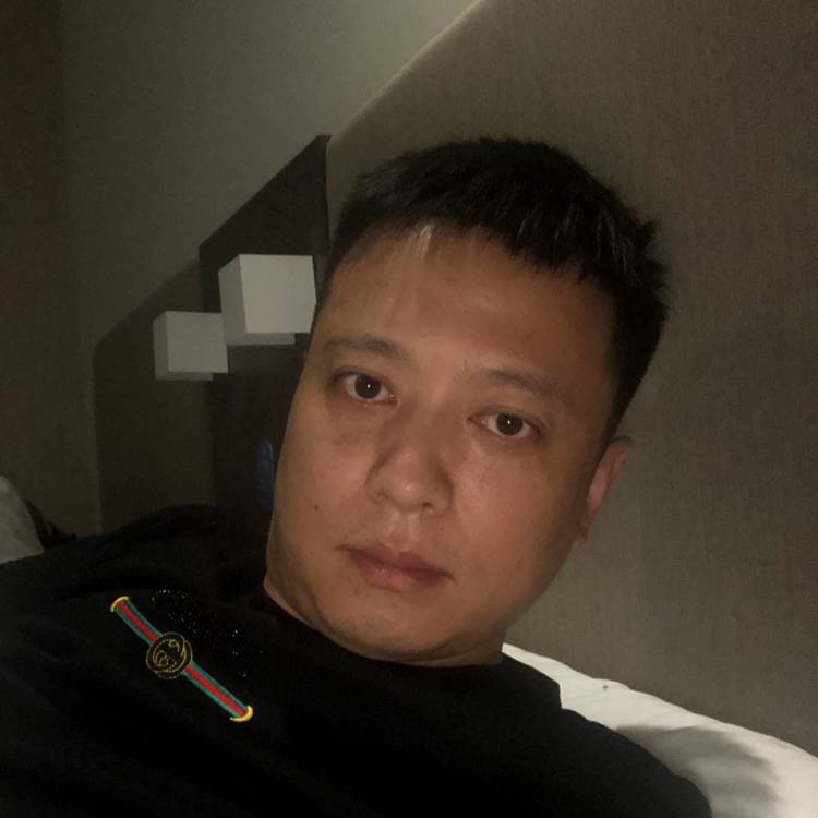 暧昧闻白云的照片