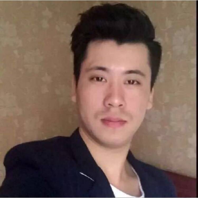ghjjjkk的照片