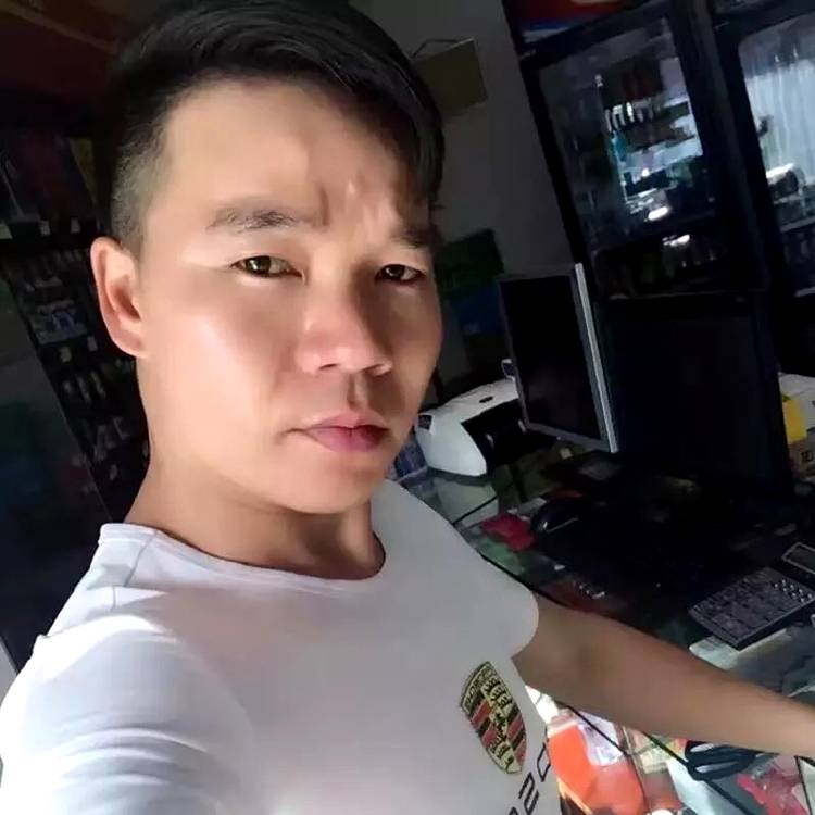 玫瑰挽手顺心的照片