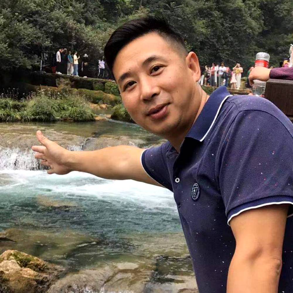 灰狼说俊秀的照片