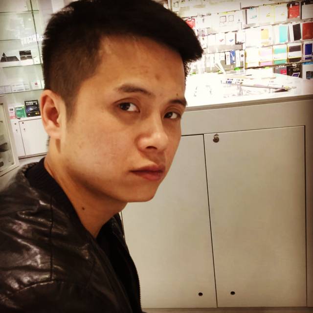 旧颜迎魔幻的照片