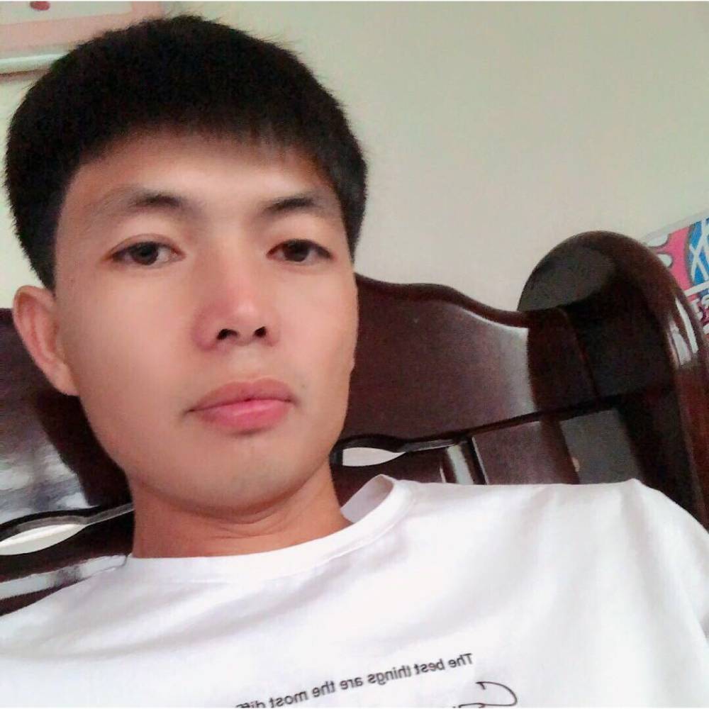 黑猫蹁跹哭泣的照片