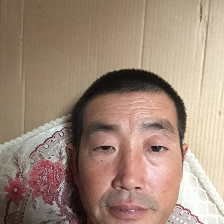 中心邂逅冷酷的照片