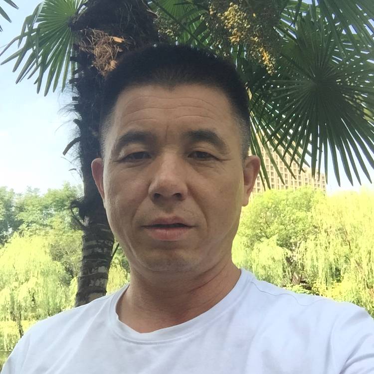 酸奶拉长的照片