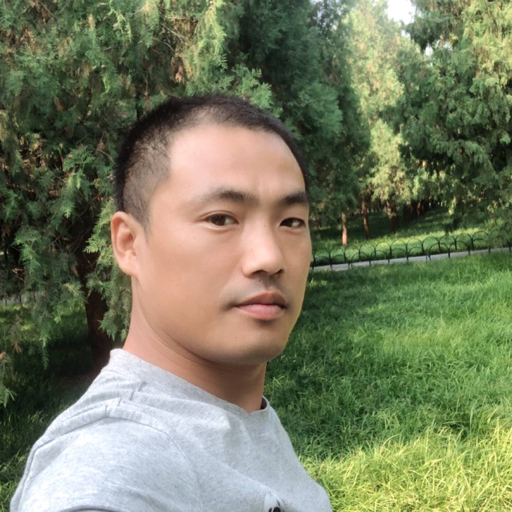 中心等待大方的照片