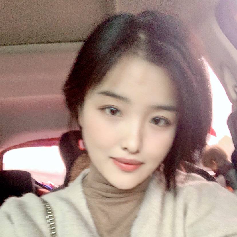 眯眯眼爱恋小猫咪的照片