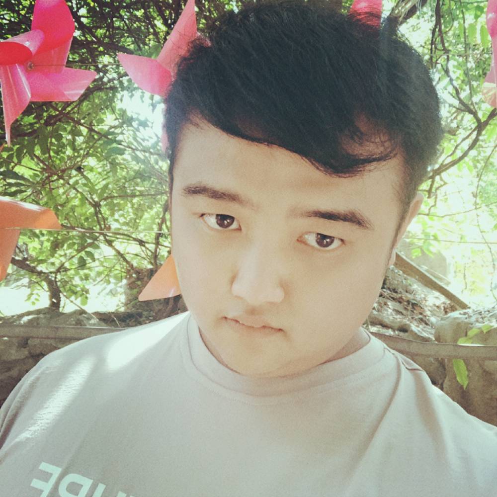 跳跃相许鲜花的照片