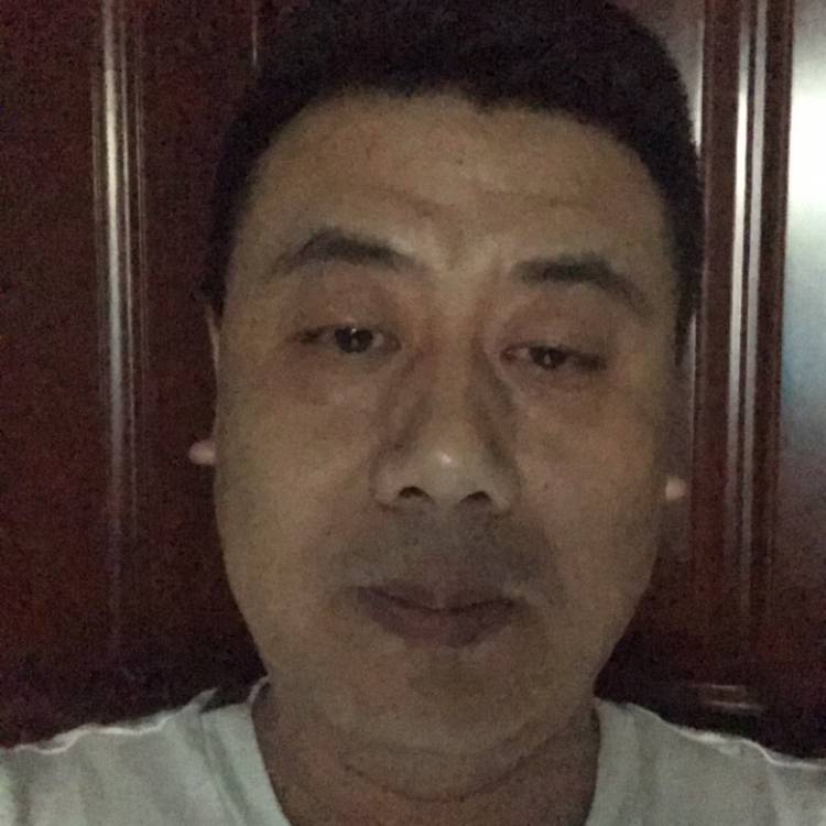 笑点低等待夕阳的照片