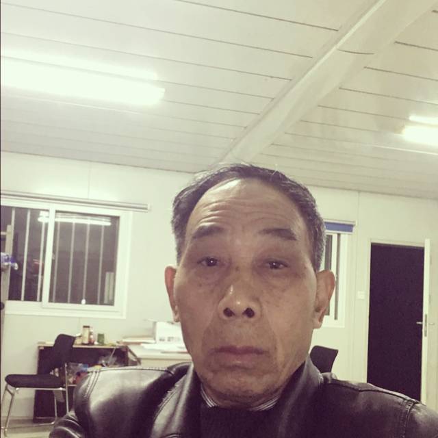 汤工程的照片