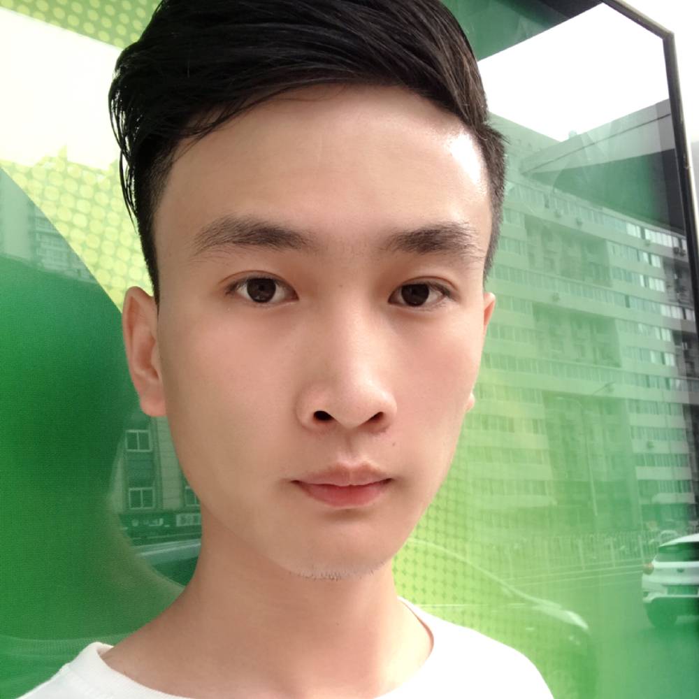 翘臀男帝的照片