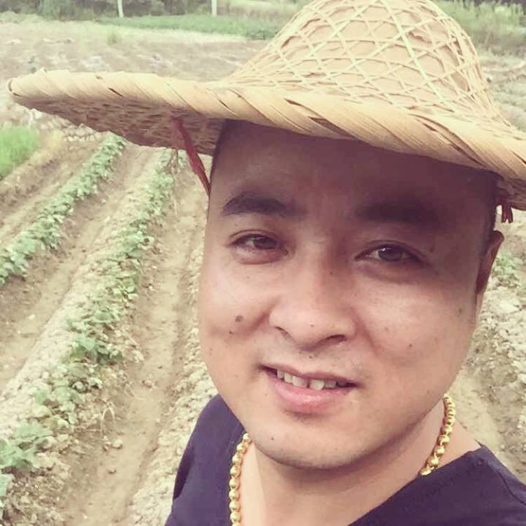 小强叔叔的照片